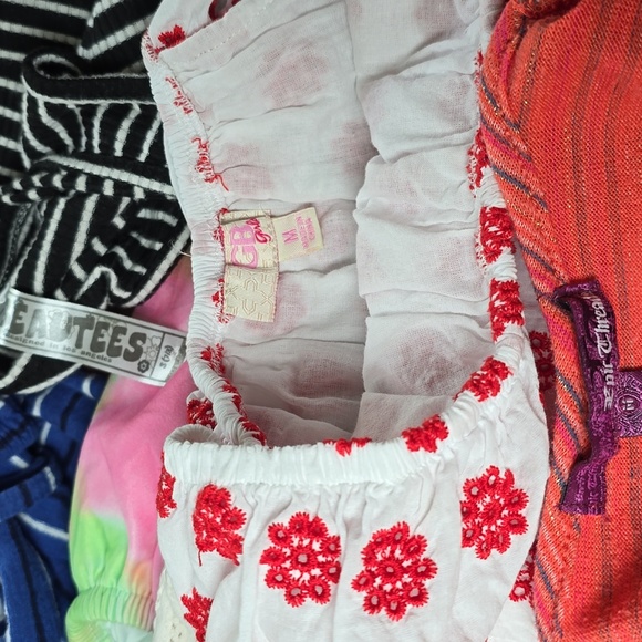 Colorful Summer Girls Graphic and Patterned Tops Set - LOT of 8 - Picture 5 of 11